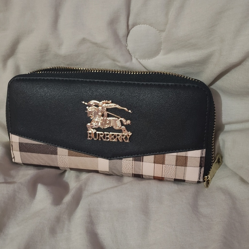 Burberry Women's Large Wallet